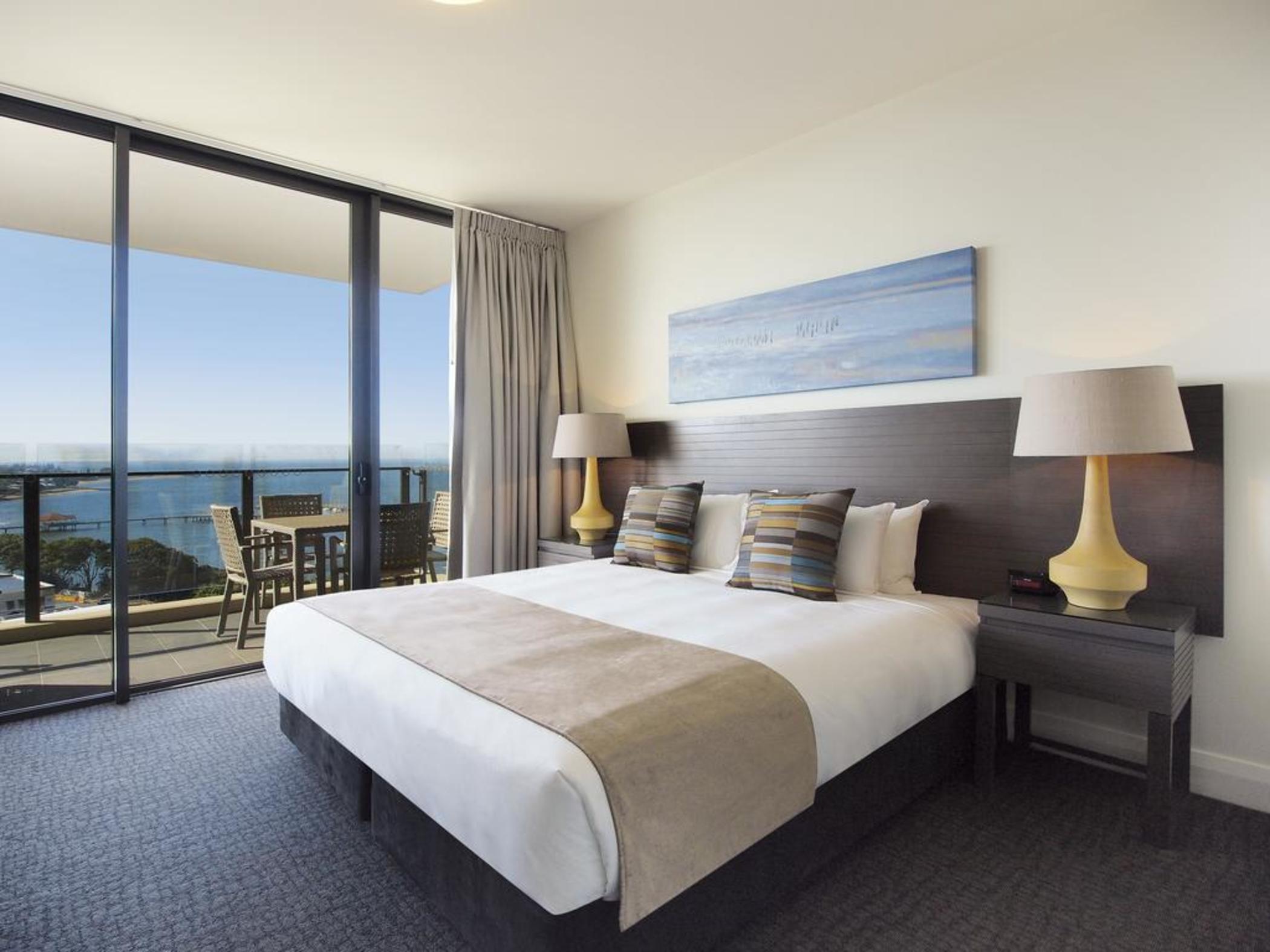 Oaks Redcliffe Mon Komo Suites מראה חיצוני תמונה