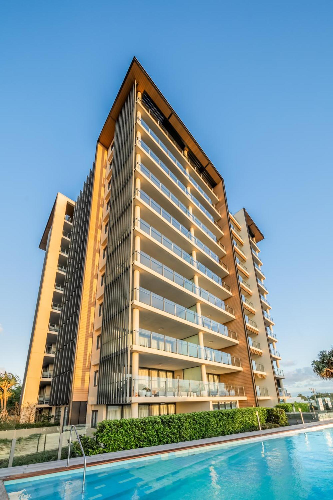 Oaks Redcliffe Mon Komo Suites מראה חיצוני תמונה