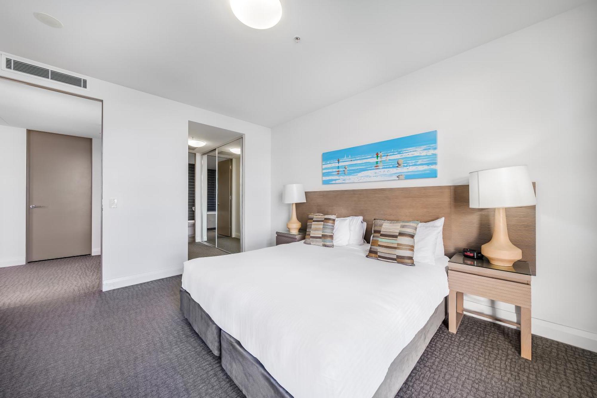 Oaks Redcliffe Mon Komo Suites מראה חיצוני תמונה