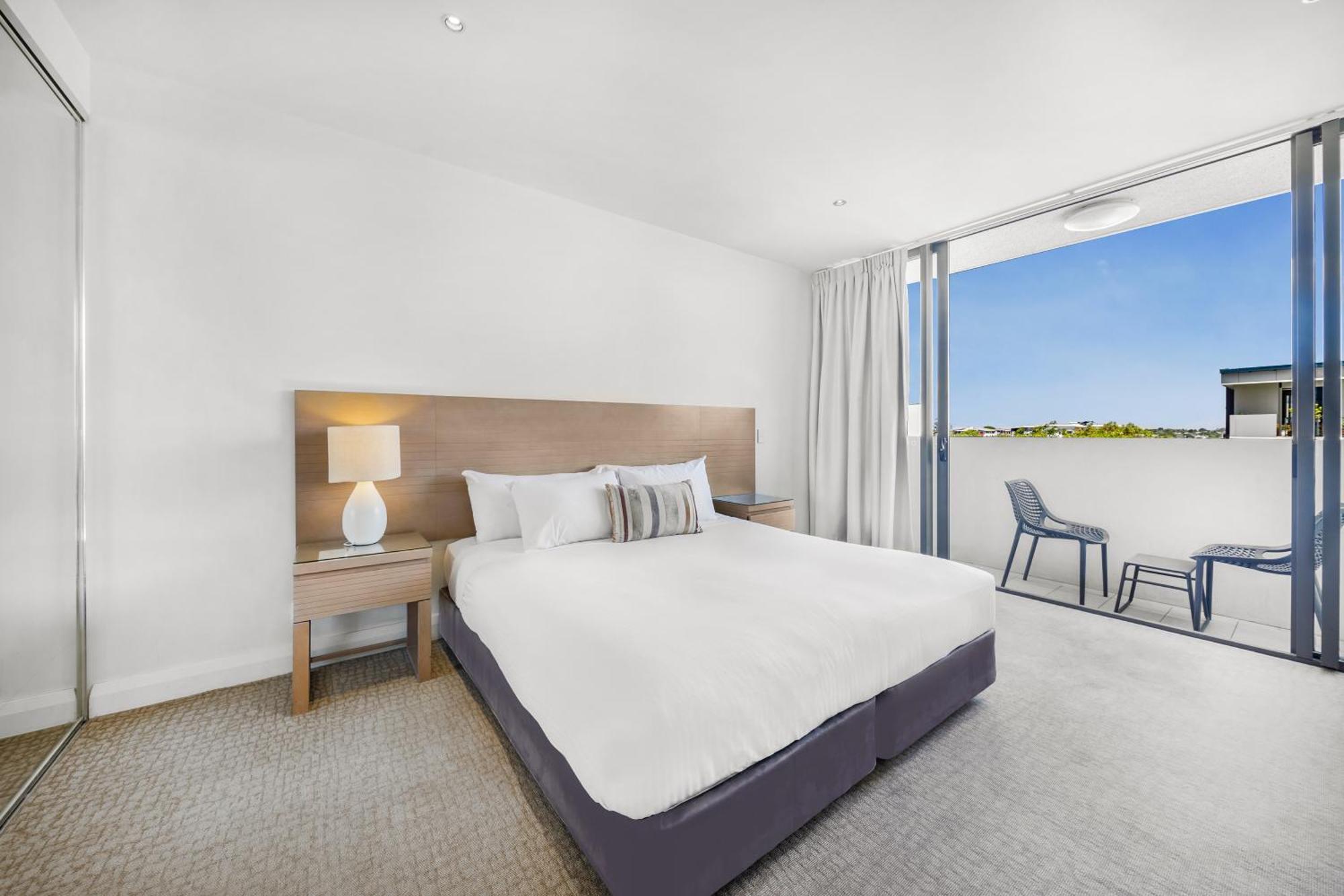 Oaks Redcliffe Mon Komo Suites מראה חיצוני תמונה